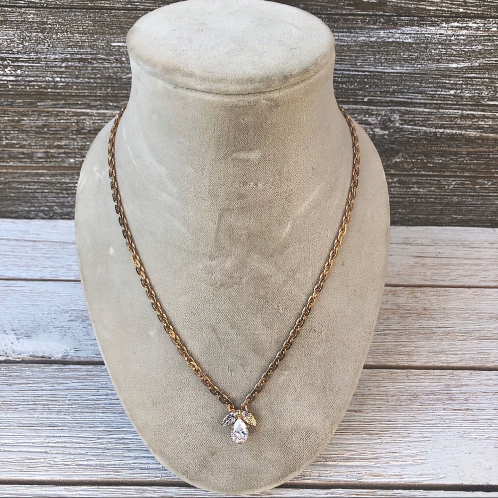 Jewel leaf gold necklace